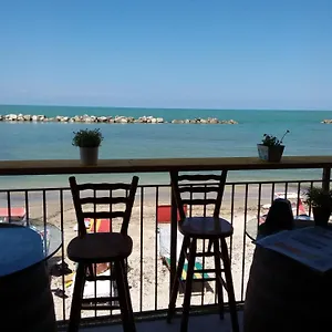 Acquamarina Bed & Breakfast Marina di Montemarciano